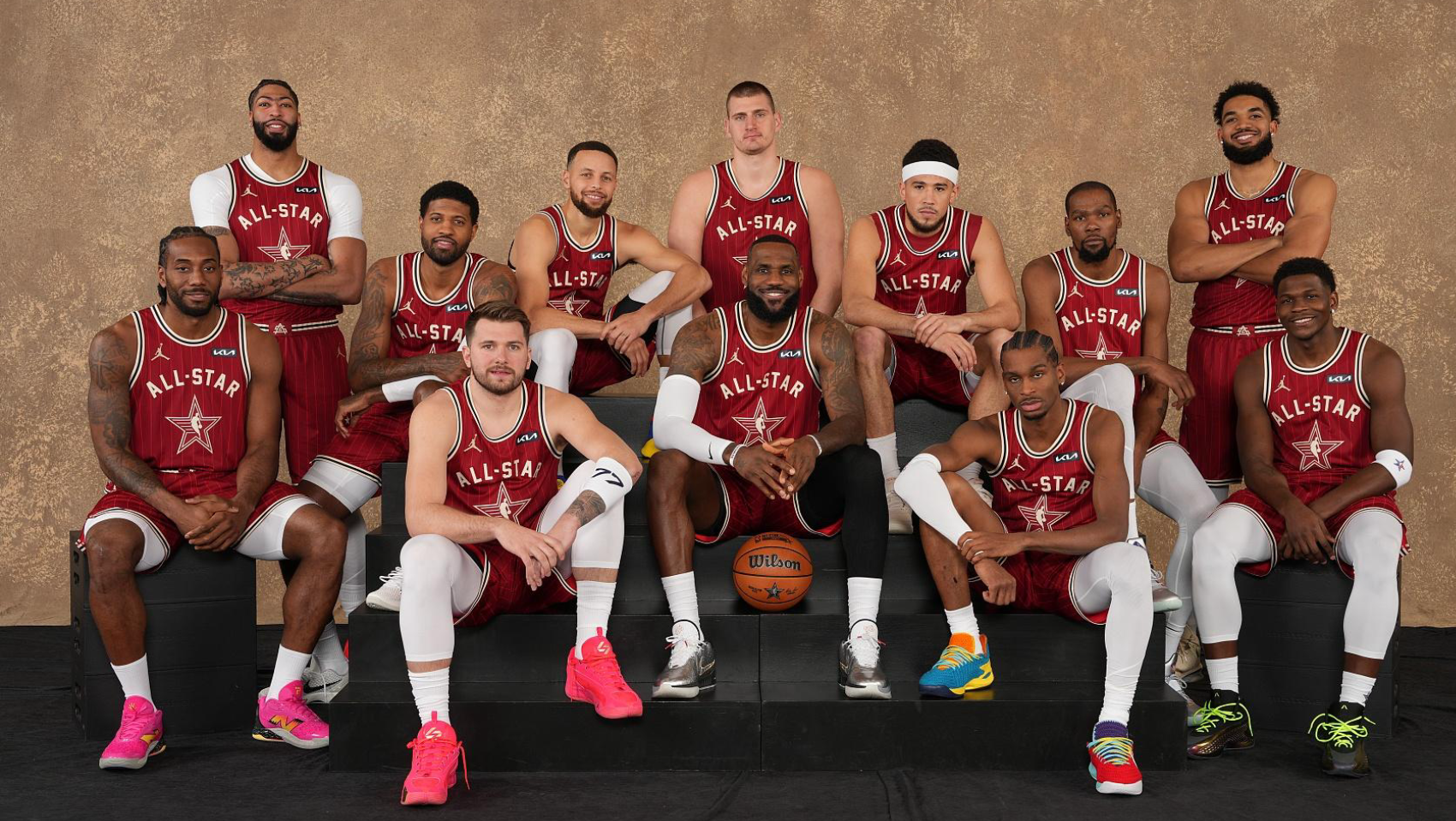 王者荣耀传奇谢幕,球迷泪洒赛场 王者荣耀传奇谢幕,球迷泪洒赛场