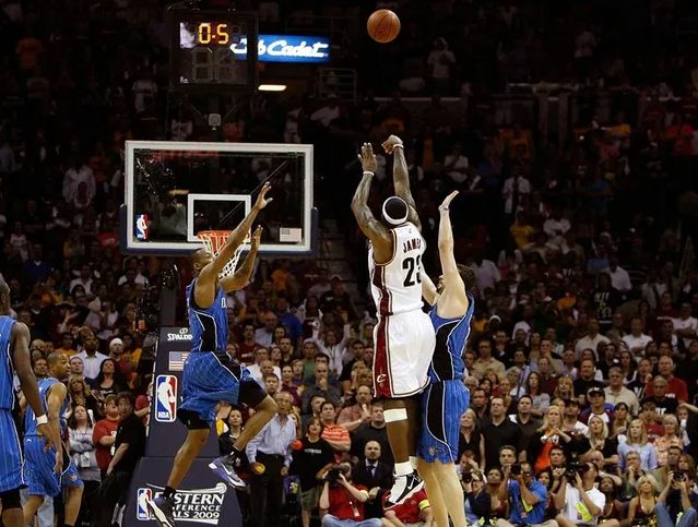 浙江队绝杀魔术，詹姆斯带队取胜