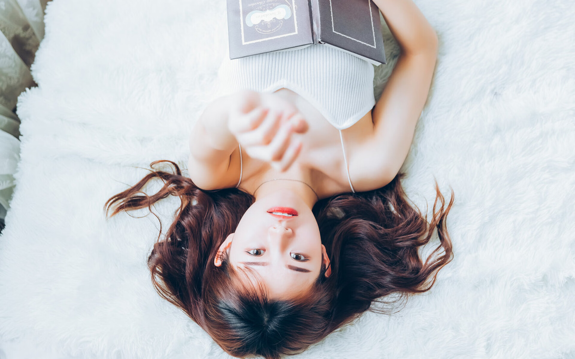 双子星的两记绝响，基耶萨推开门缝，威尔士撞开历史