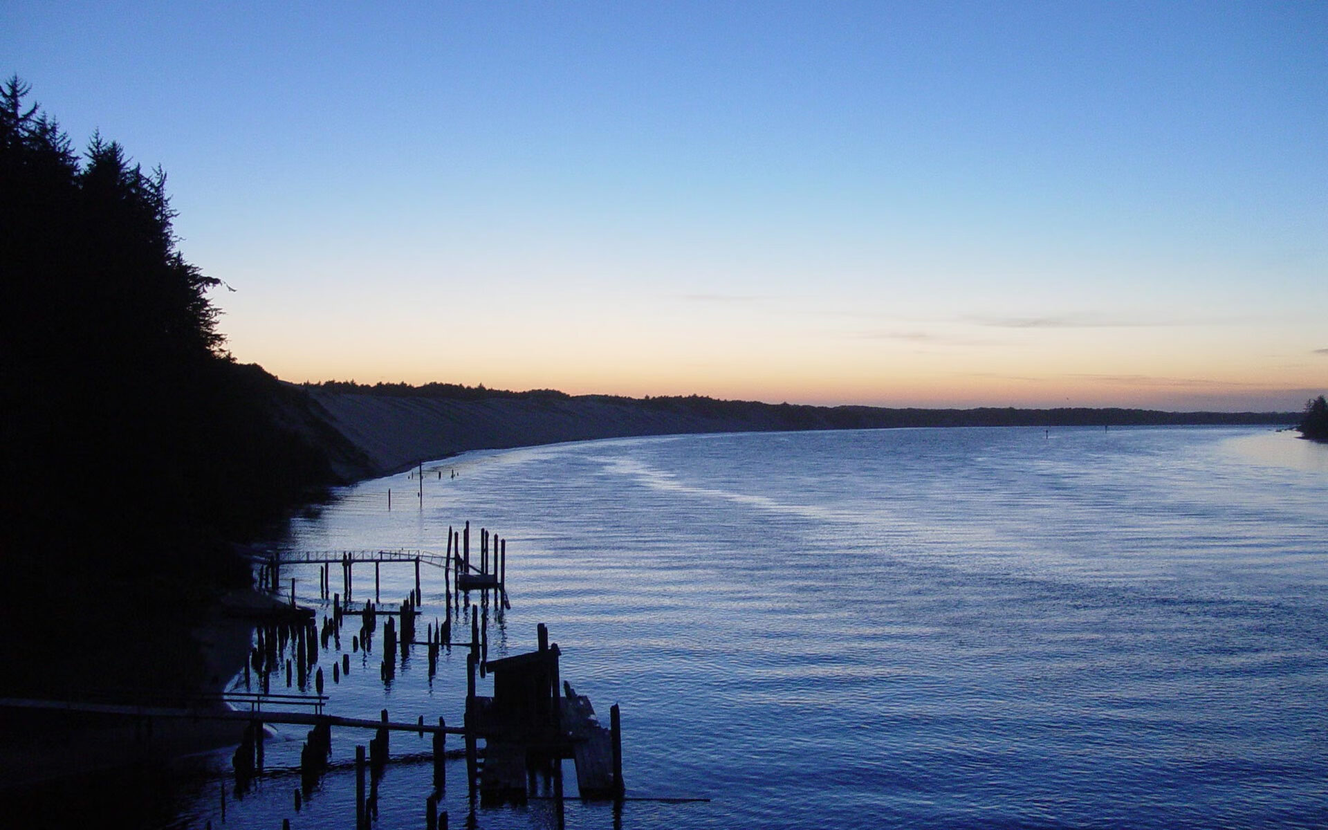 虽在不同赛场，却在巅峰共享相同光芒，竞技之夜的时空回响