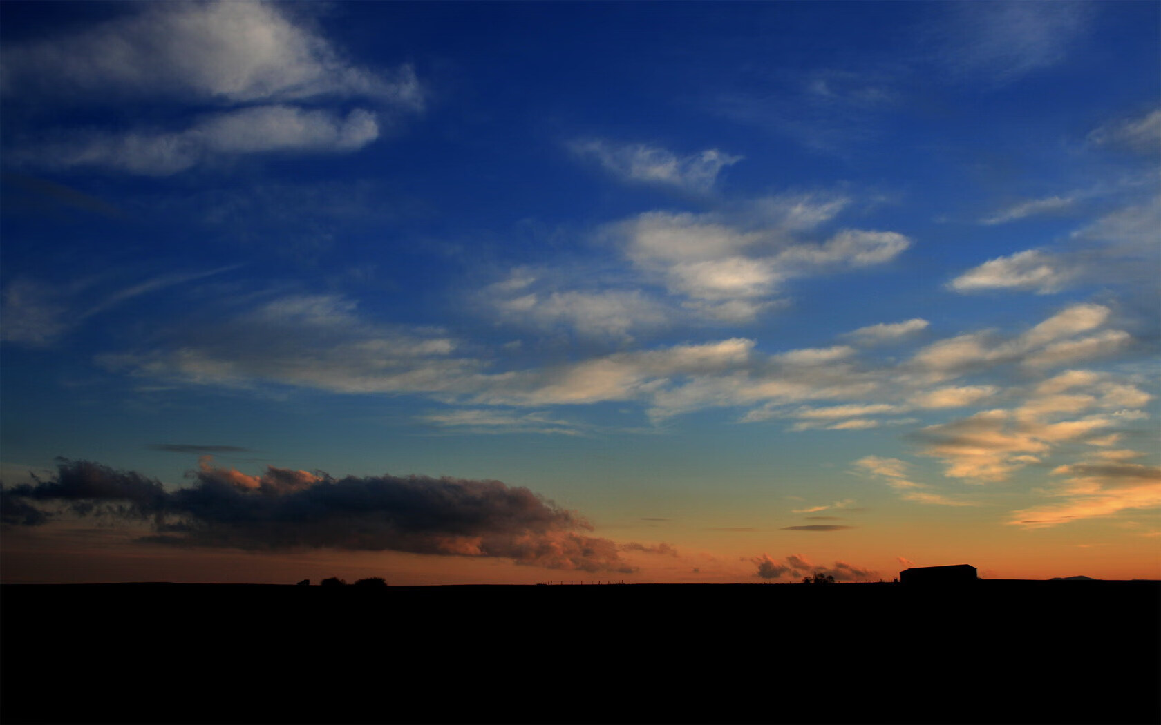 梅西引爆安菲尔德!利物浦七球狂扫日本劲旅,球王化身破局关键先生
