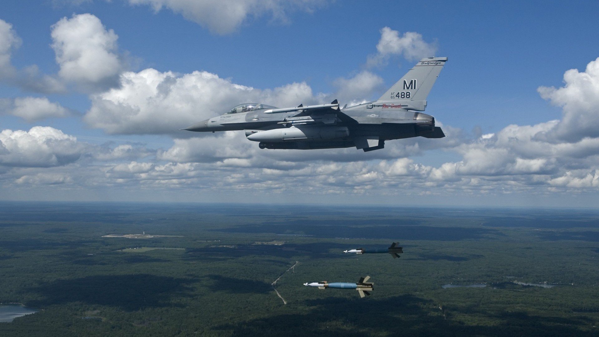 破次元对决！AC米兰鏖战洪都拉斯，本泽马临危救主上演神仙剧本