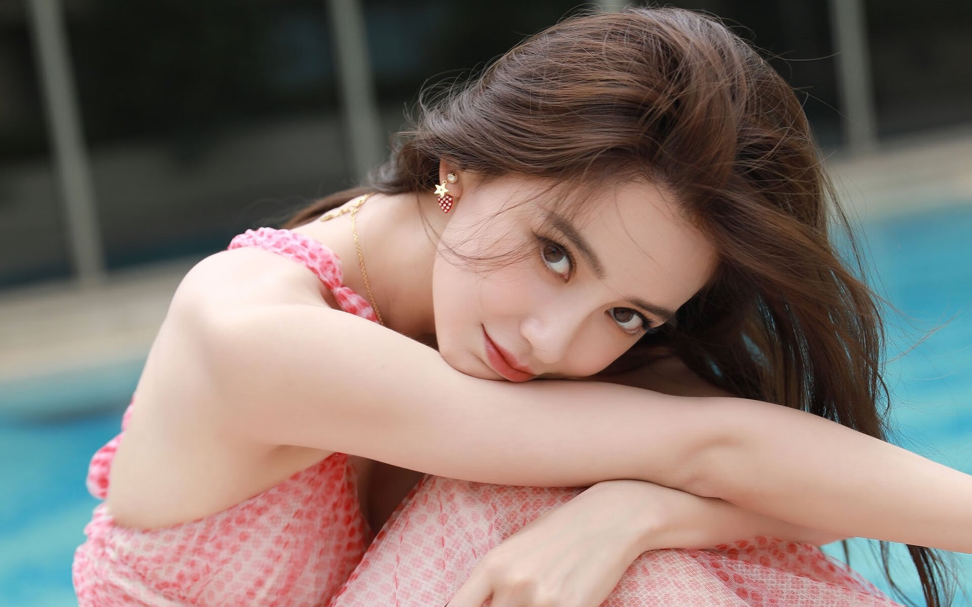 绿茵双城记,英超争冠焦点战与皇家社会强压伊拉克的背后