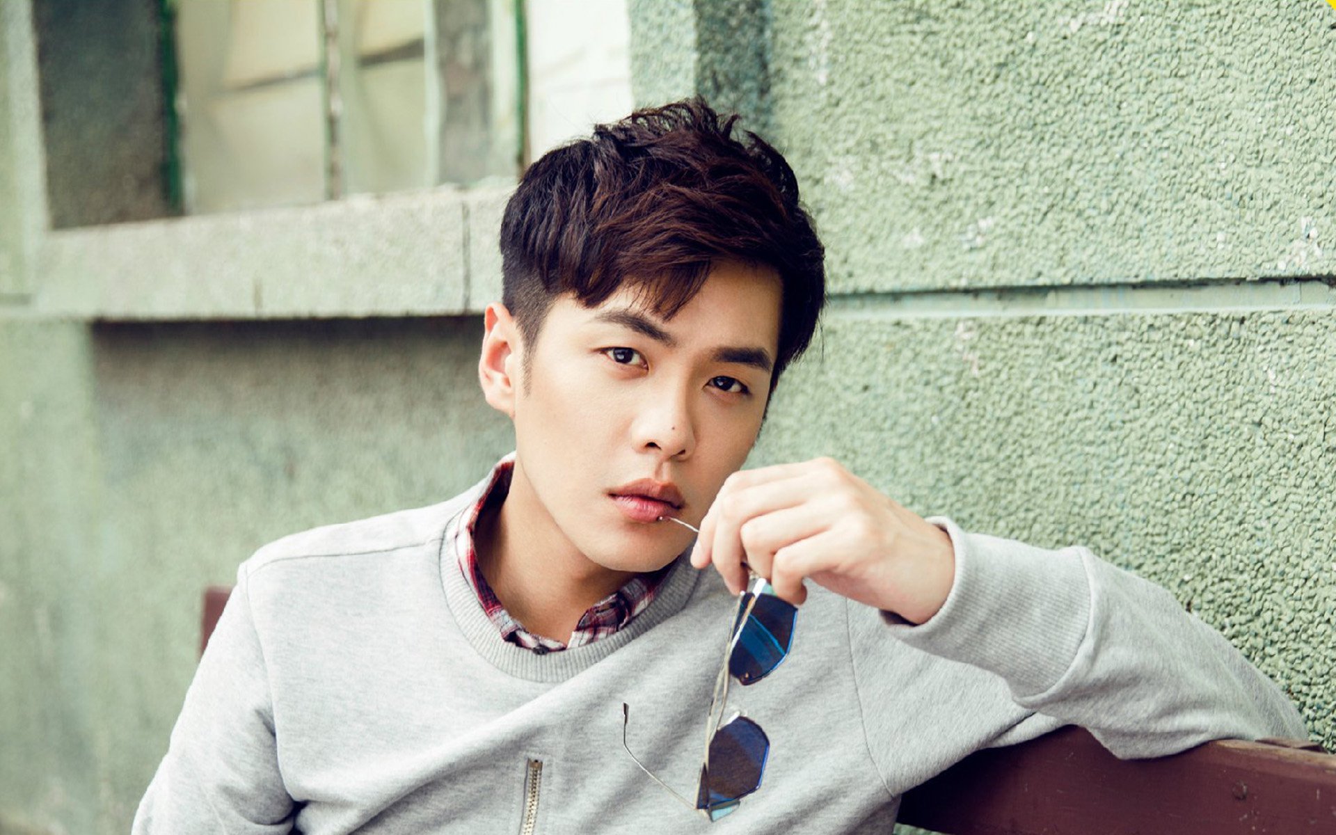 从孔德爆发到乌克兰奇迹,双重奏响的胜利与重生