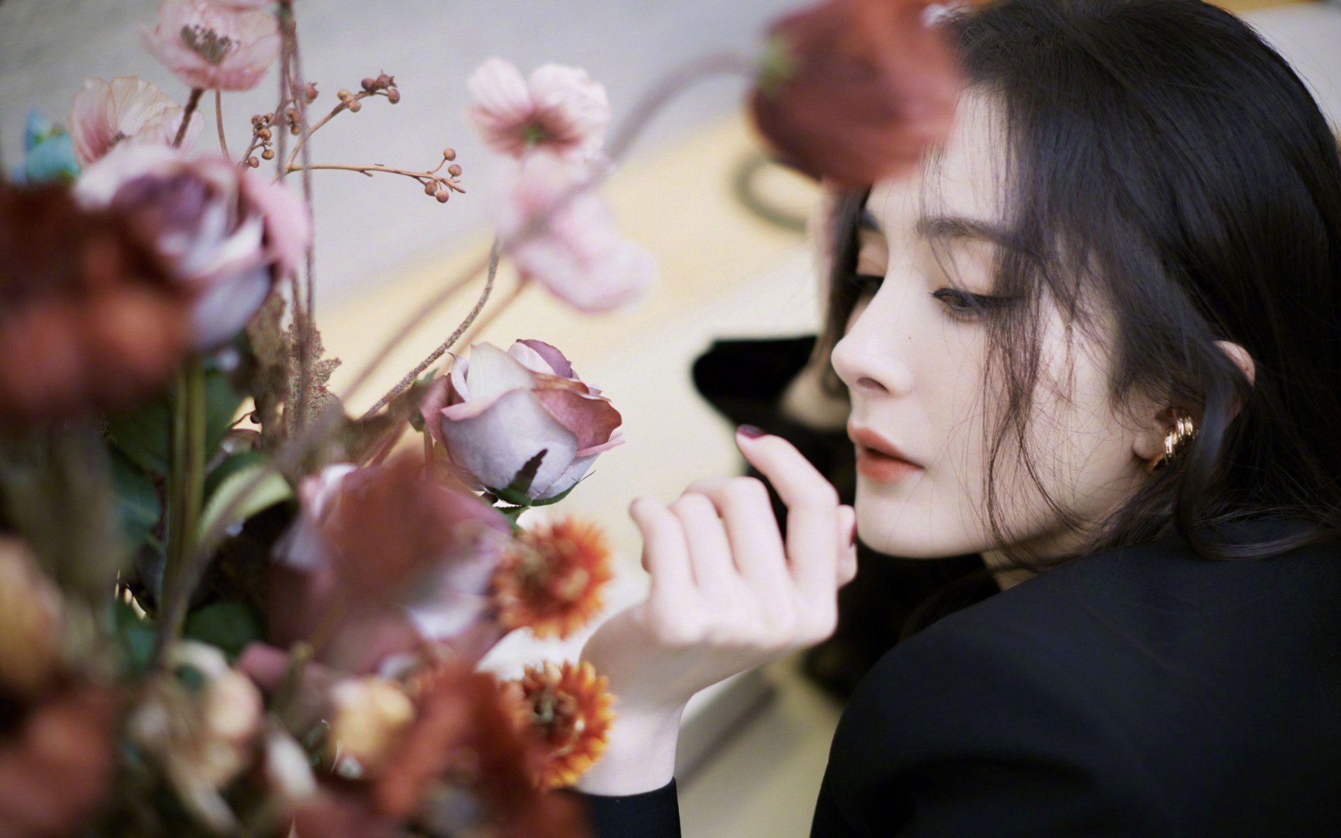 圣西罗王子光芒乍泄,蓝鹰铁翼刺破那不勒斯夜空