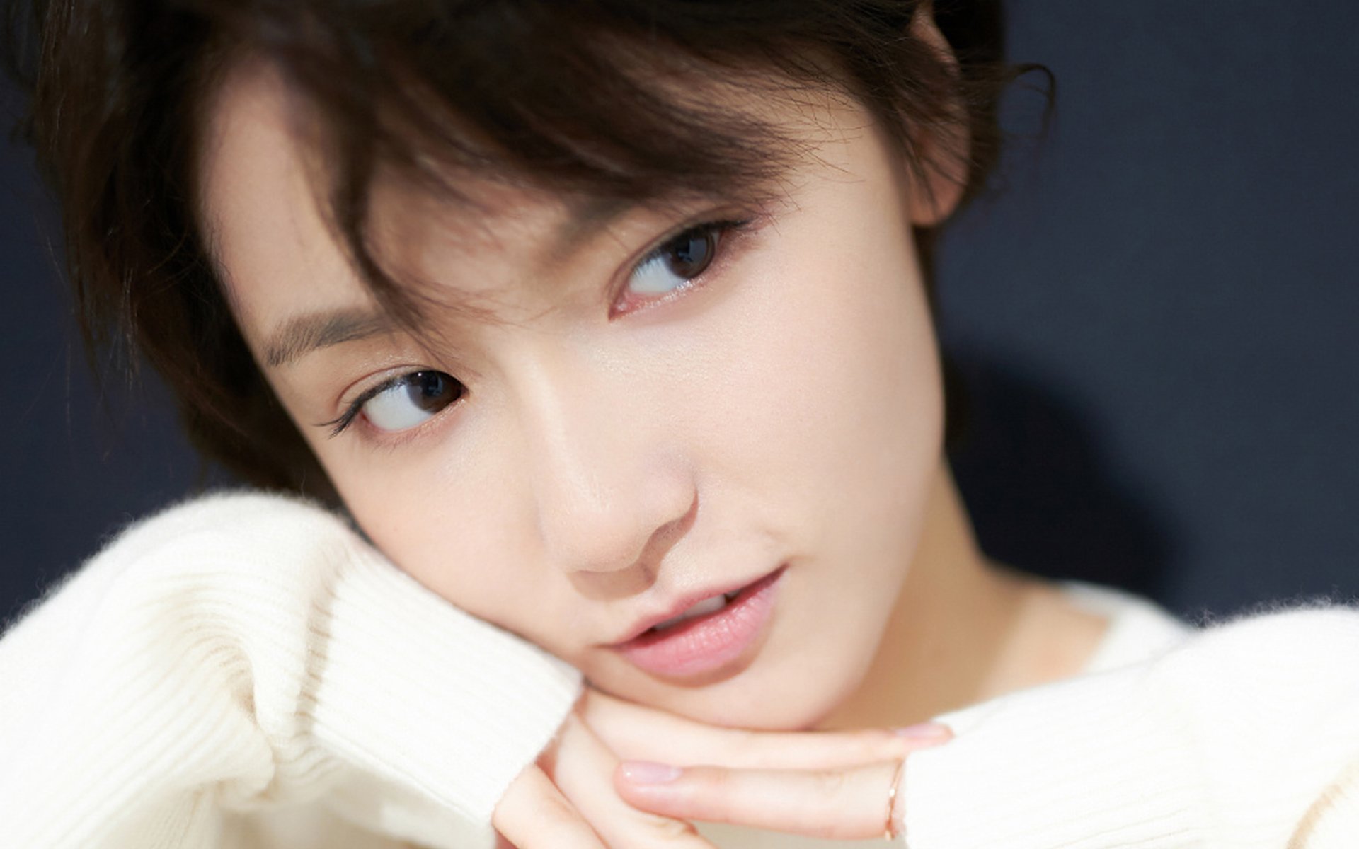 西班牙连续得分狂潮压制丹麦，姆巴佩世界排名战中独揽风云