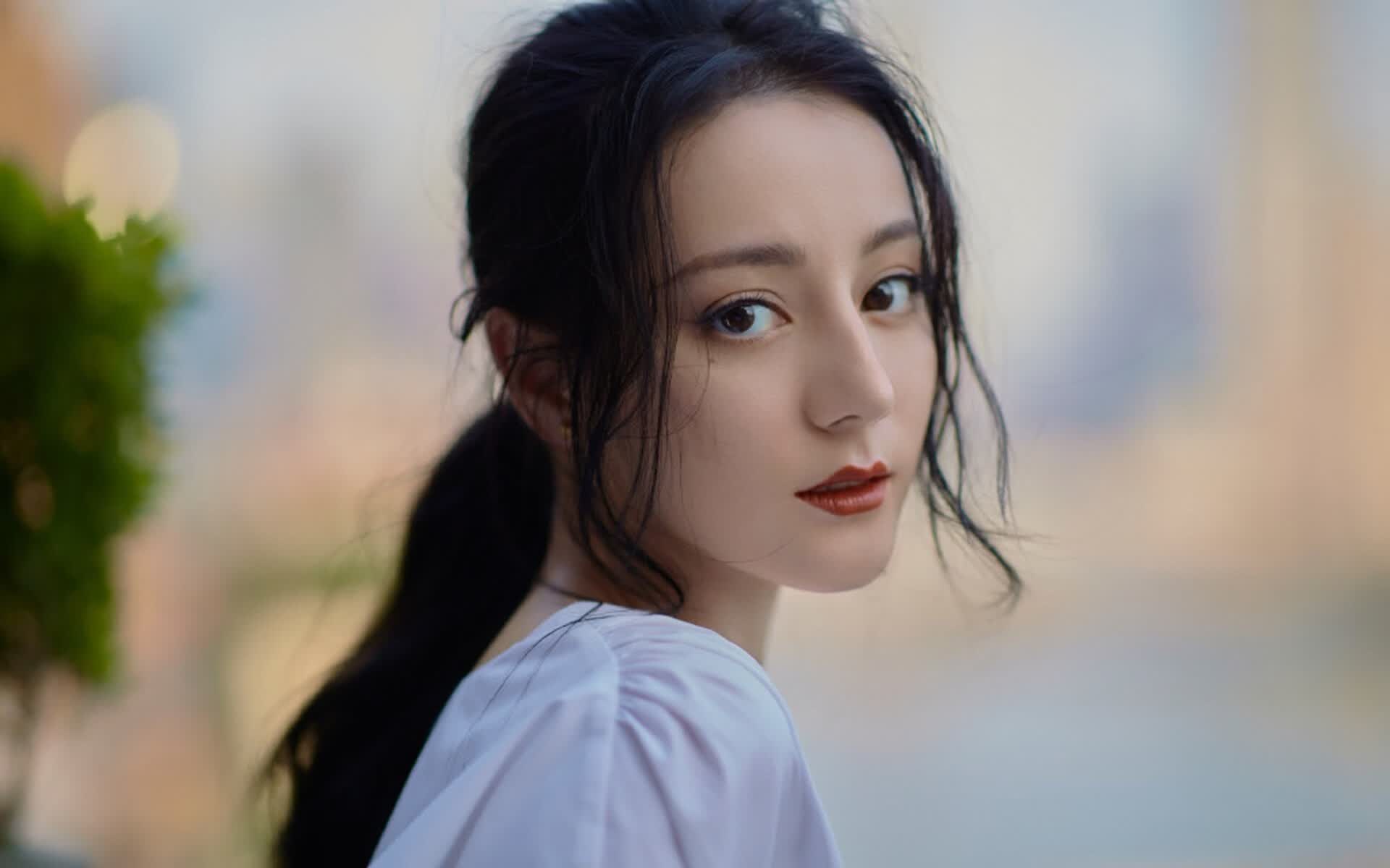 以下是我为你构思的标题和文章